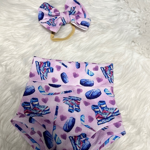 Hockey bummy and bow set. Purple and blue hockey baby set - Picture 5 of 5